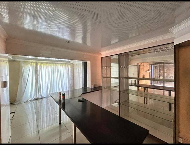 5 BEDROOM HOUSE FOR SALE IN NEW STATE AREA